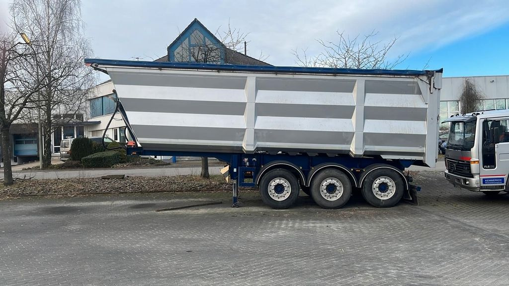 Lück SKF35 45m³ Alufelgen/Liftachse/Scheibenbremse - Semirremolque volquete: foto 4 Lück SKF35 45m³ Alufelgen/Liftachse/Scheibenbremse - Semirremolque volquete: foto 4