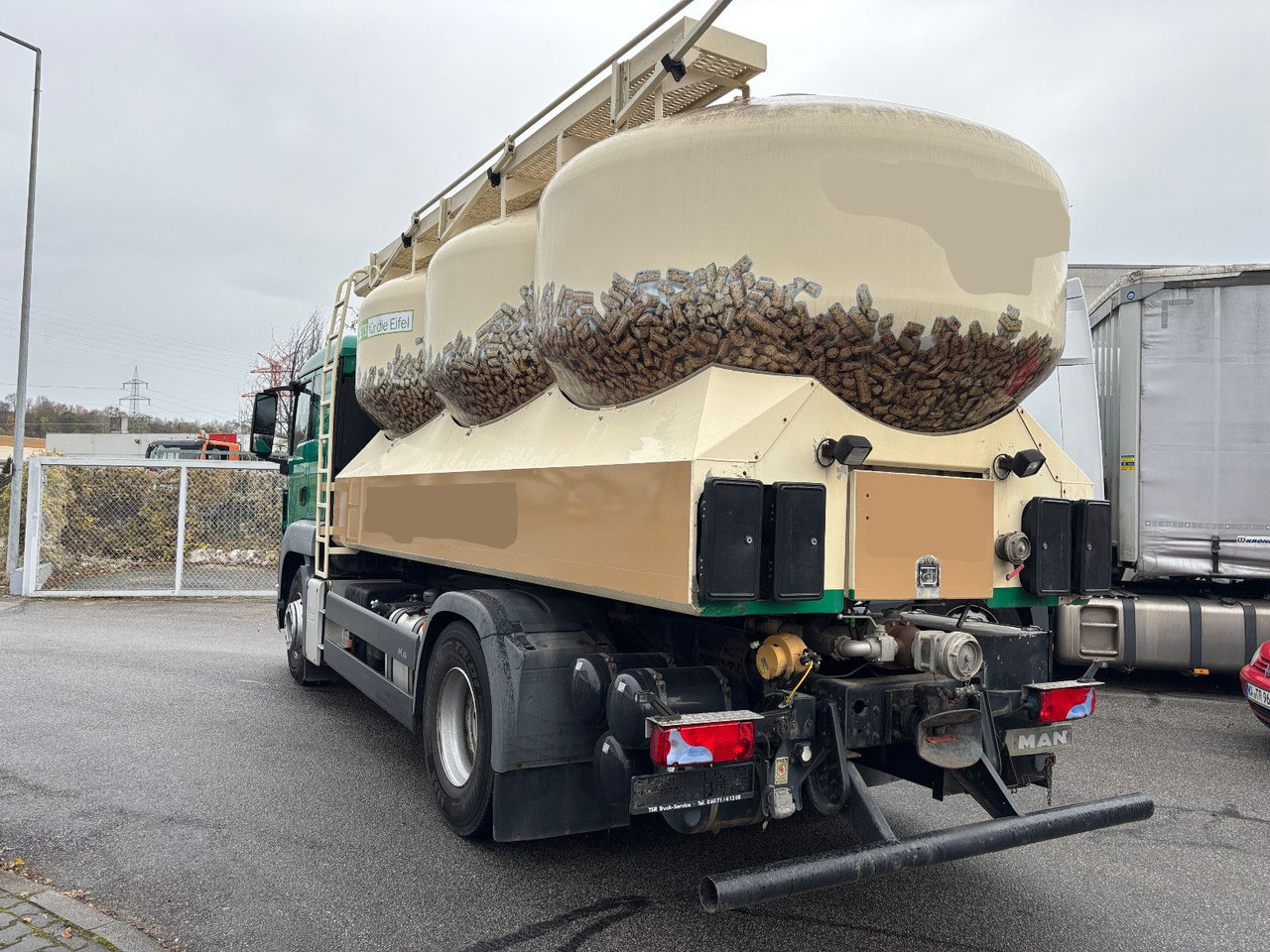 MAN TGS 18.440 Silo/Waage/Kompressor/40m Schlauch - Camión cisterna: foto 4 MAN TGS 18.440 Silo/Waage/Kompressor/40m Schlauch - Camión cisterna: foto 4