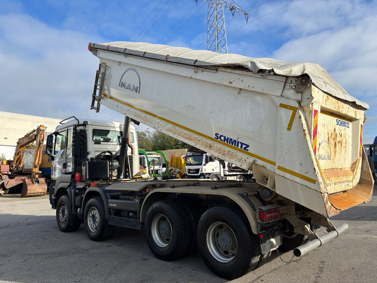 Camión volquete MAN TGS41.510 8x4 Schmitz Muldenkipper Retarder/19m³: foto 9 Camión volquete MAN TGS41.510 8x4 Schmitz Muldenkipper Retarder/19m³: foto 9