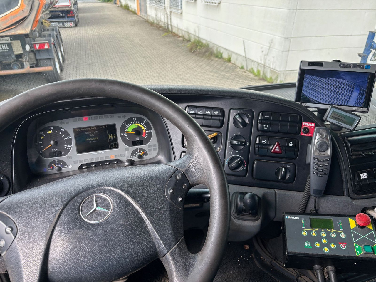 Camión de basura Mercedes-Benz 2532L EU5/Zöller Schüttung/VarioPress/Blatt-Luft: foto 9