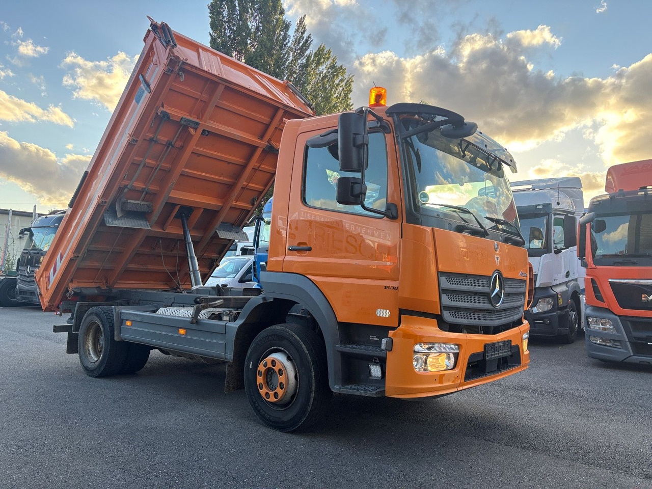 Mercedes-Benz Atego 1530 Blatt/Klima/Kamera - Camión volquete: foto 1 Mercedes-Benz Atego 1530 Blatt/Klima/Kamera - Camión volquete: foto 1