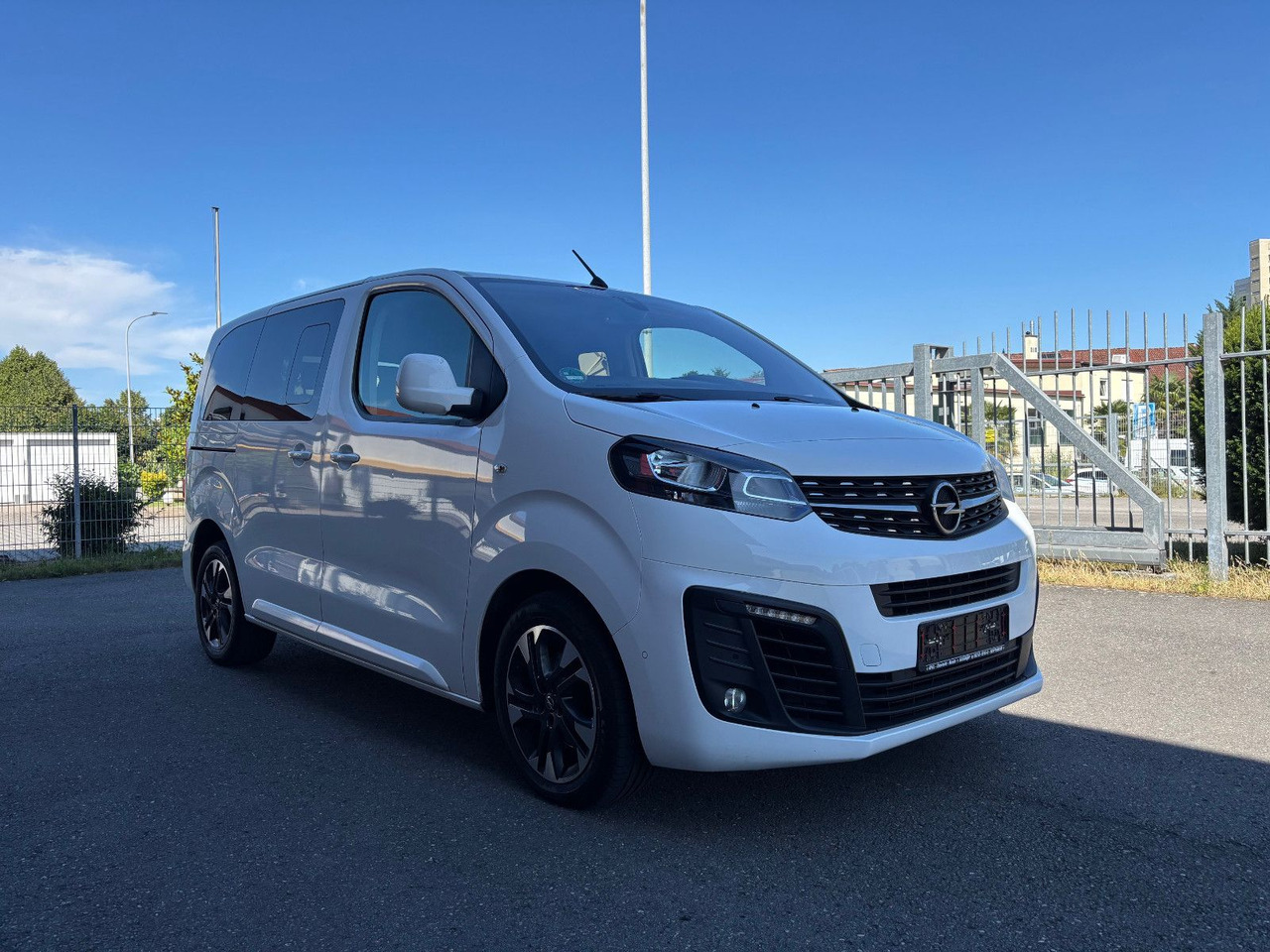 Opel Zafira Life Edition S - Furgoneta de pasajeros: foto 3 Opel Zafira Life Edition S - Furgoneta de pasajeros: foto 3