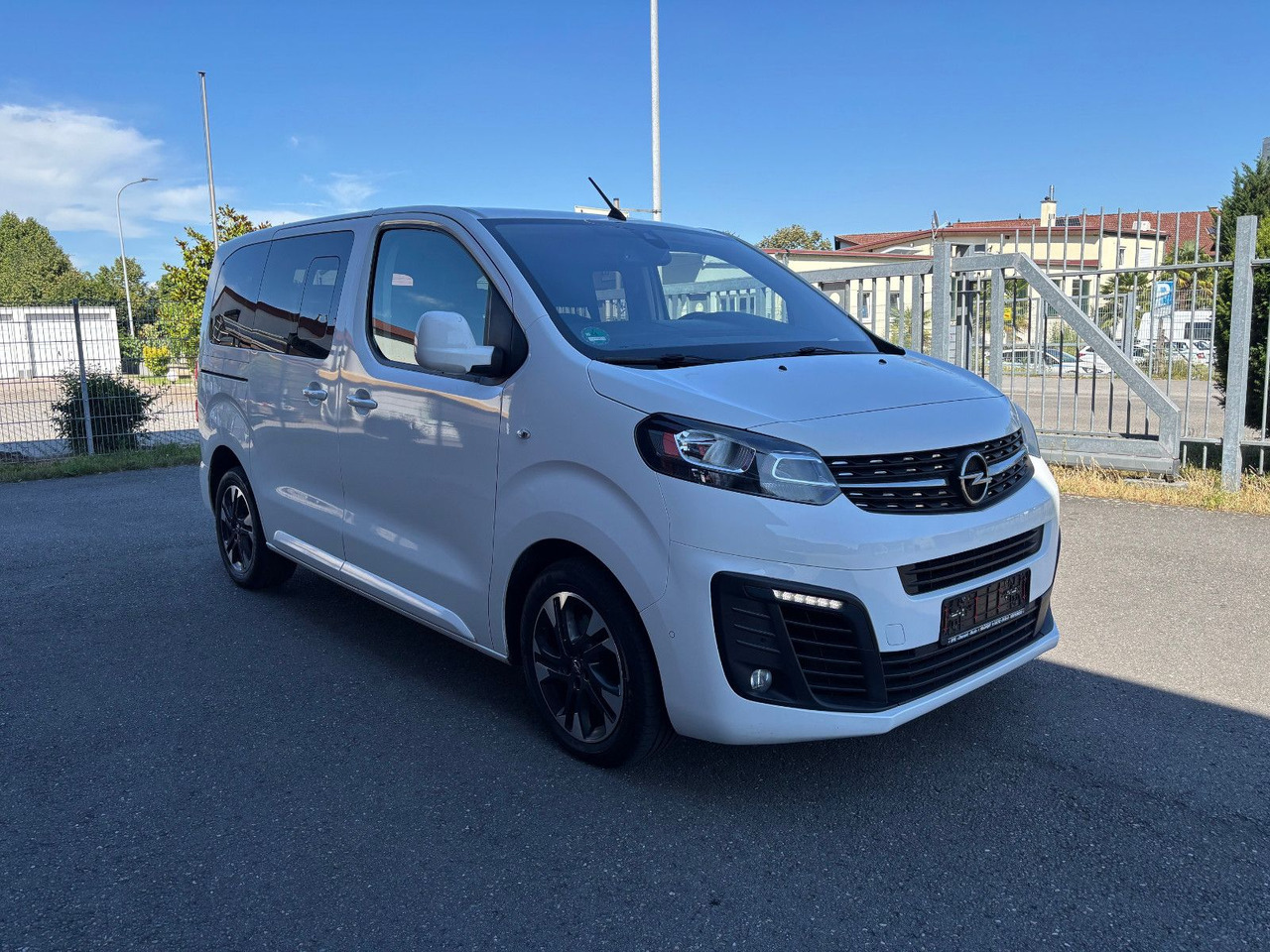 Opel Zafira Life Edition S - Furgoneta de pasajeros: foto 2 Opel Zafira Life Edition S - Furgoneta de pasajeros: foto 2