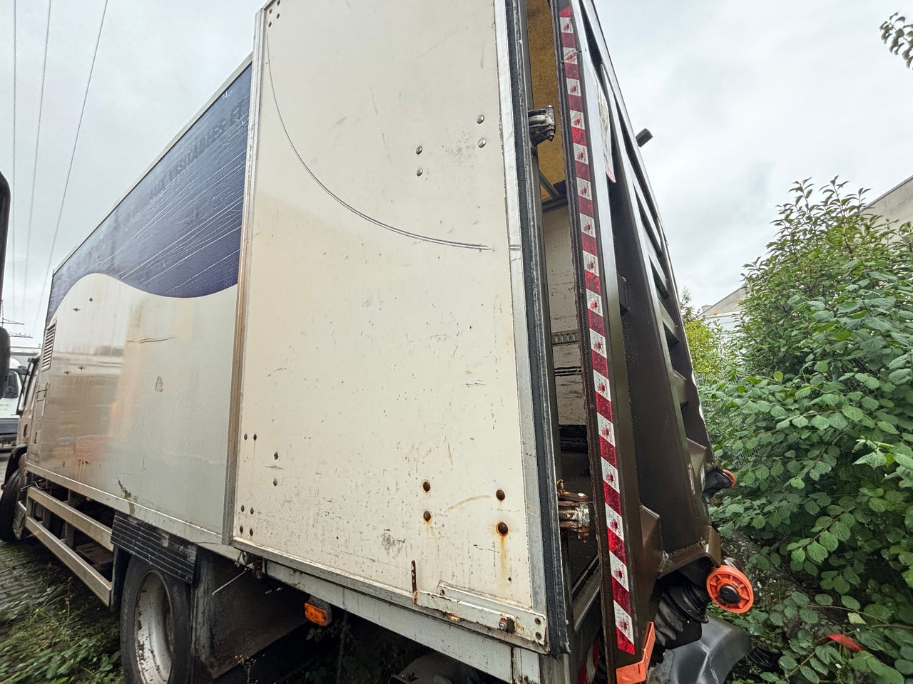Renault 320*18 - Camión frigorífico: foto 3 Renault 320*18 - Camión frigorífico: foto 3