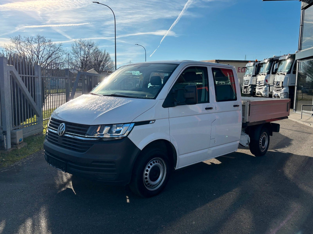 Volkswagen T6 Transporter DOKA 5 Sitze Volkswagen T6 Transporter DOKA 5 Sitze - Furgoneta caja abierta, Furgoneta combi: foto 2 Volkswagen T6 Transporter DOKA 5 Sitze Volkswagen T6 Transporter DOKA 5 Sitze - Furgoneta caja abierta, Furgoneta combi: foto 2