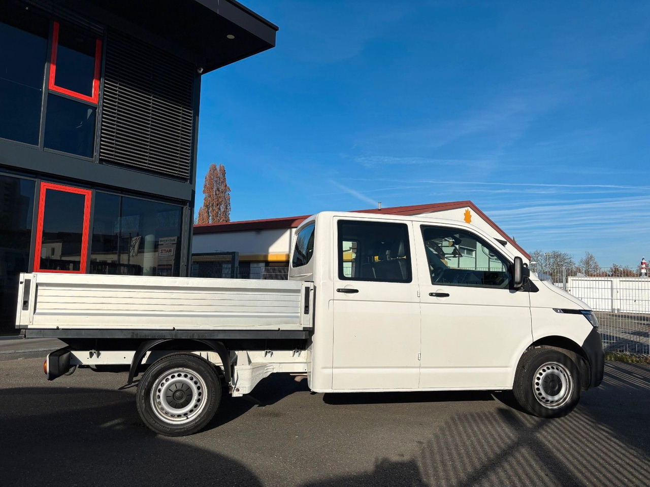 Volkswagen T6 Transporter DOKA 5 Sitze Volkswagen T6 Transporter DOKA 5 Sitze - Furgoneta caja abierta, Furgoneta combi: foto 4 Volkswagen T6 Transporter DOKA 5 Sitze Volkswagen T6 Transporter DOKA 5 Sitze - Furgoneta caja abierta, Furgoneta combi: foto 4