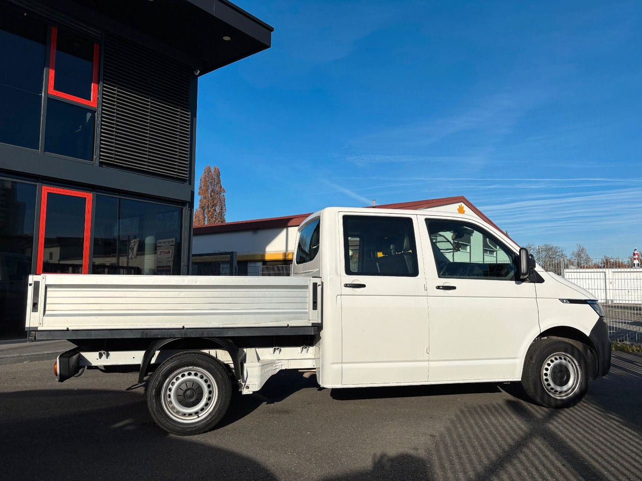 Volkswagen T6 Transporter DOKA 5 Sitze Volkswagen T6 Transporter DOKA 5 Sitze - Furgoneta caja abierta, Furgoneta combi: foto 3 Volkswagen T6 Transporter DOKA 5 Sitze Volkswagen T6 Transporter DOKA 5 Sitze - Furgoneta caja abierta, Furgoneta combi: foto 3