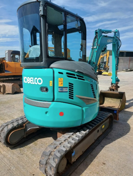 KOBELCO SK28SR-6 - Miniexcavadora: foto 2 KOBELCO SK28SR-6 - Miniexcavadora: foto 2