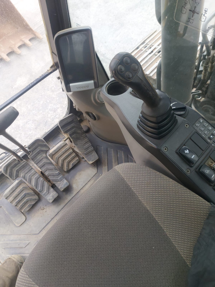 Excavadora de cadenas Volvo EC 140 DL: foto 11 Excavadora de cadenas Volvo EC 140 DL: foto 11