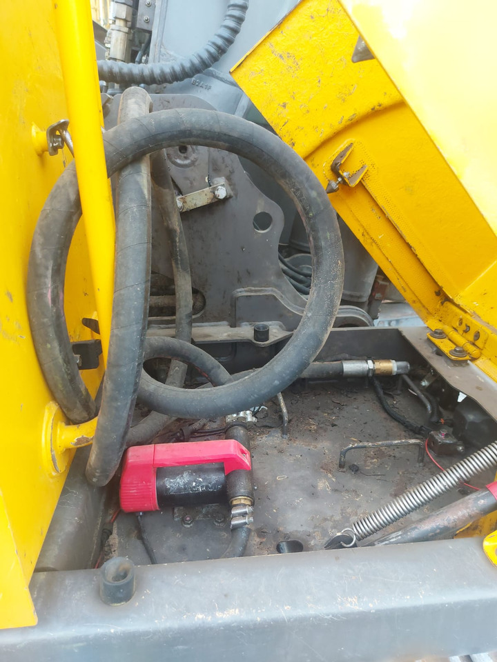 Excavadora de cadenas Volvo EC 140 DL: foto 15 Excavadora de cadenas Volvo EC 140 DL: foto 15