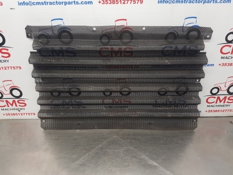 Case 856 Xl, 1056, 845, 956, Cab Front Grille 85642c2, 85642c2 - Parrilla: foto 1 Case 856 Xl, 1056, 845, 956, Cab Front Grille 85642c2, 85642c2 - Parrilla: foto 1