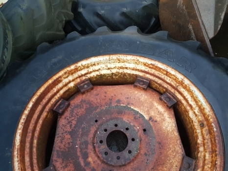 Case International Rear Wheel Complete 18.4r38 - Rueda completa para Tractor: foto 2 Case International Rear Wheel Complete 18.4r38 - Rueda completa para Tractor: foto 2