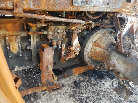 Case Maxxum 130, Steyr Rear Axle Housing, Bevel Gear, Diff Nut 47358811, 5196680 - Eje posterior: foto 2 Case Maxxum 130, Steyr Rear Axle Housing, Bevel Gear, Diff Nut 47358811, 5196680 - Eje posterior: foto 2