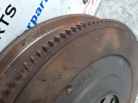 Claas Ares 800 Series 815 - 836 4wd Engine Flywheel 7700050637, R500317, R501411 - Volante de inercia para Tractor: foto 2 Claas Ares 800 Series 815 - 836 4wd Engine Flywheel 7700050637, R500317, R501411 - Volante de inercia para Tractor: foto 2