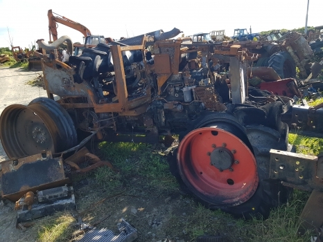 Claas Arion 420 A21 Front, Rear Axle, Engine, Transmission, Lift, Pto Parts - Motor: foto 1 Claas Arion 420 A21 Front, Rear Axle, Engine, Transmission, Lift, Pto Parts - Motor: foto 1