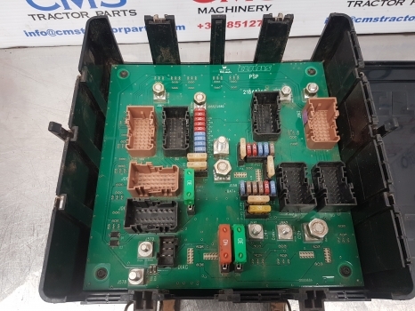 Claas Arion 640, 500, 600, Axion 950, 920, 900 Cab Fuse Box Unit 0021845140 - Fusible para Tractor: foto 3 Claas Arion 640, 500, 600, Axion 950, 920, 900 Cab Fuse Box Unit 0021845140 - Fusible para Tractor: foto 3