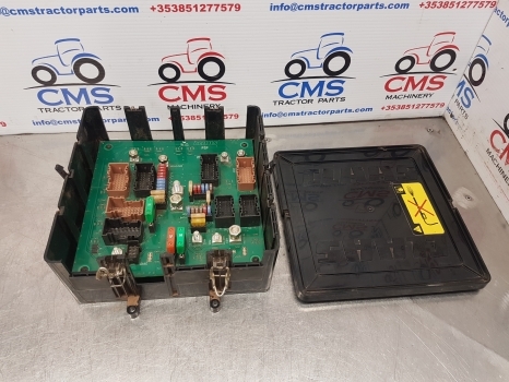 Claas Arion 640, 500, 600, Axion 950, 920, 900 Cab Fuse Box Unit 0021845140 - Fusible para Tractor: foto 1 Claas Arion 640, 500, 600, Axion 950, 920, 900 Cab Fuse Box Unit 0021845140 - Fusible para Tractor: foto 1