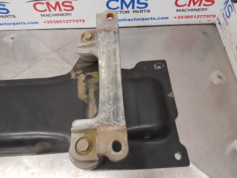 Claas Arion 640, 500, 600 Catalyst Filter Support 0011470820, 0011470480 - Silenciador/ Sistema de escape para Tractor: foto 3 Claas Arion 640, 500, 600 Catalyst Filter Support 0011470820, 0011470480 - Silenciador/ Sistema de escape para Tractor: foto 3