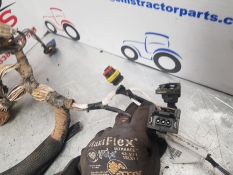 Claas Arion 640 Cab Dashboard Wiring Loom 0026081260, 0026081261, 26081260 - Cables/ Alambres para Tractor: foto 3 Claas Arion 640 Cab Dashboard Wiring Loom 0026081260, 0026081261, 26081260 - Cables/ Alambres para Tractor: foto 3