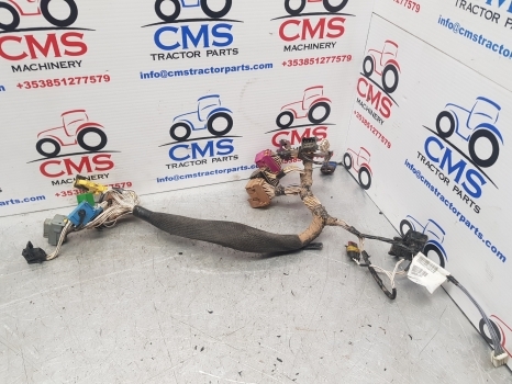 Claas Arion 640 Cab Dashboard Wiring Loom 0026081260, 0026081261, 26081260 - Cables/ Alambres para Tractor: foto 1 Claas Arion 640 Cab Dashboard Wiring Loom 0026081260, 0026081261, 26081260 - Cables/ Alambres para Tractor: foto 1