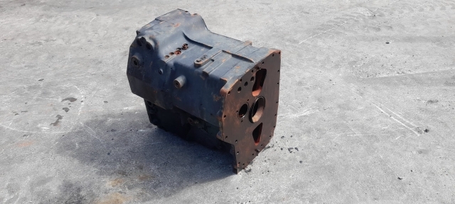 Deutz-fahr Agroton 106 Zf Transmission Housing 2093401026, 04424905, 2093401026f - Caja de cambios: foto 1 Deutz-fahr Agroton 106 Zf Transmission Housing 2093401026, 04424905, 2093401026f - Caja de cambios: foto 1