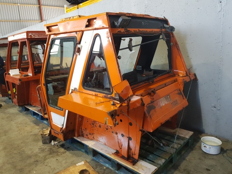 Fiat 1180, 1380, 1580, 1880 Wide Super Comfort Cab Cs3, N22 - Cabina: foto 4 Fiat 1180, 1380, 1580, 1880 Wide Super Comfort Cab Cs3, N22 - Cabina: foto 4