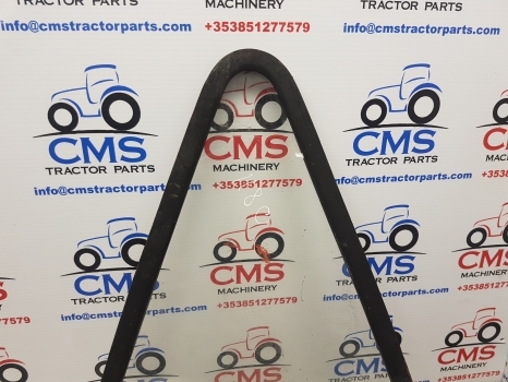 Fiat 1180 Cab Side Glass And Seal 5108674 - Ventana y piezas para Tractor: foto 3 Fiat 1180 Cab Side Glass And Seal 5108674 - Ventana y piezas para Tractor: foto 3