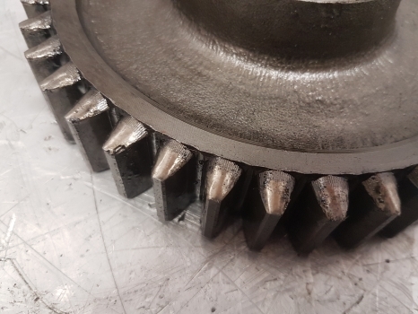 Fiat 90-90, 100-90, 110-90 Rear Axle Fwd Drive Gear Z40 4995695 - Eje posterior para Tractor: foto 4 Fiat 90-90, 100-90, 110-90 Rear Axle Fwd Drive Gear Z40 4995695 - Eje posterior para Tractor: foto 4