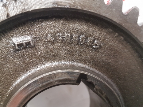 Fiat 90-90, 100-90, 110-90 Rear Axle Fwd Drive Gear Z40 4995695 - Eje posterior para Tractor: foto 3 Fiat 90-90, 100-90, 110-90 Rear Axle Fwd Drive Gear Z40 4995695 - Eje posterior para Tractor: foto 3