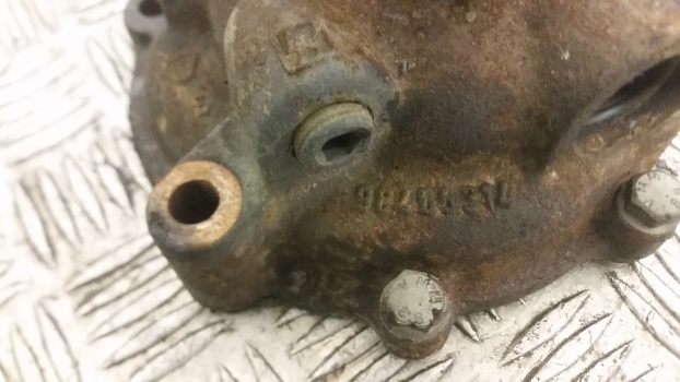 Fiat Ford 30, 10s, 35, F, F Dt F130, F120, F110, F140 Water Pump 98497117 - Bomba de refrigerante para Tractor: foto 2 Fiat Ford 30, 10s, 35, F, F Dt F130, F120, F110, F140 Water Pump 98497117 - Bomba de refrigerante para Tractor: foto 2