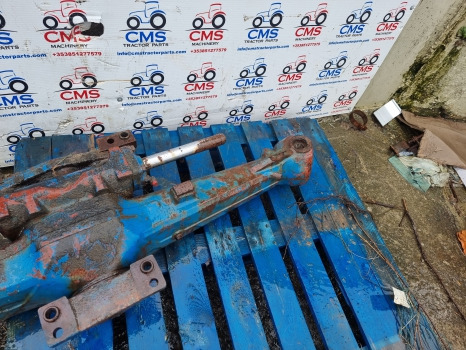Ford 10 S Front Carraro 709/19s2 Front Axle Beam Housing 18738 Car121002 - Eje delantero: foto 3 Ford 10 S Front Carraro 709/19s2 Front Axle Beam Housing 18738 Car121002 - Eje delantero: foto 3