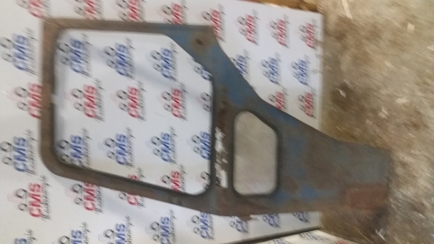 Ford 3120, 4000, 4600, 5600 Cab Door Left 81834250 - Puerta y piezas para Tractor: foto 1 Ford 3120, 4000, 4600, 5600 Cab Door Left 81834250 - Puerta y piezas para Tractor: foto 1