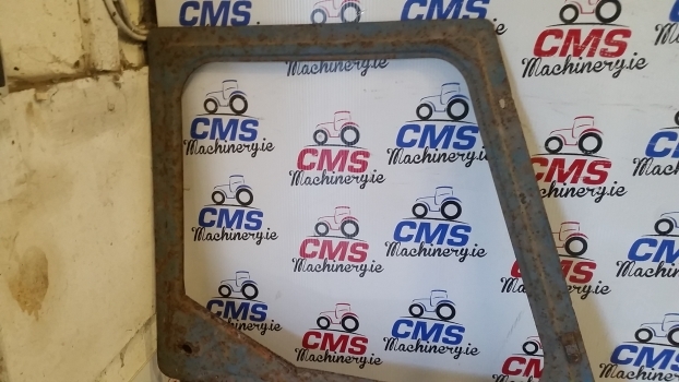 Ford 3600 Ford Cab Door Right. Please Check By Photos. - Puerta y piezas para Tractor: foto 4 Ford 3600 Ford Cab Door Right. Please Check By Photos. - Puerta y piezas para Tractor: foto 4