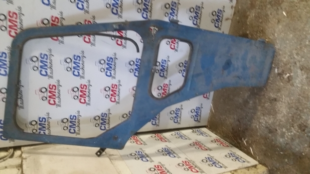 Ford 4000, 4100, 5600 4 Cab Door Right 81834249 - Puerta y piezas para Tractor: foto 1 Ford 4000, 4100, 5600 4 Cab Door Right 81834249 - Puerta y piezas para Tractor: foto 1