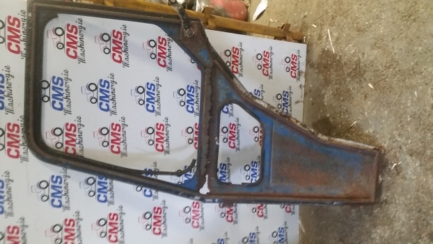 Ford 4000, 4100, 5600 4 Cab Door Right 81834249 - Puerta y piezas para Tractor: foto 5 Ford 4000, 4100, 5600 4 Cab Door Right 81834249 - Puerta y piezas para Tractor: foto 5