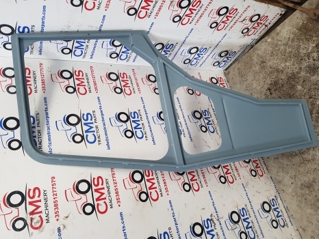 Ford 4000, 5000, 6000, 7000 Cab Door Frame Rhs - Puerta y piezas para Tractor: foto 1 Ford 4000, 5000, 6000, 7000 Cab Door Frame Rhs - Puerta y piezas para Tractor: foto 1