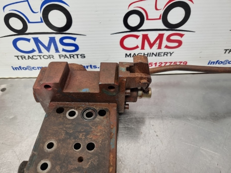 Ford 4000, 5000, 6600, 7600, 7000 Trailer Brake Valve 81829166 - Piezas de freno: foto 4 Ford 4000, 5000, 6600, 7600, 7000 Trailer Brake Valve 81829166 - Piezas de freno: foto 4