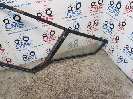 Ford 4110, 5610, 6410, 7410 Lp Cab Door Right 83931994, 83957672 - Puerta y piezas para Tractor: foto 2 Ford 4110, 5610, 6410, 7410 Lp Cab Door Right 83931994, 83957672 - Puerta y piezas para Tractor: foto 2