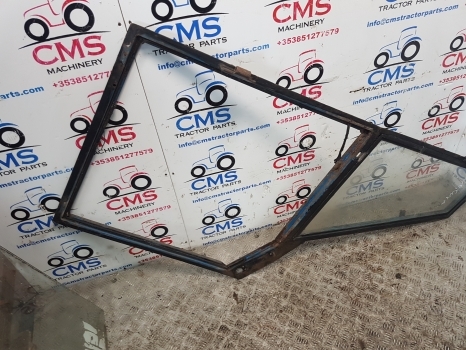 Ford 4110, 5610, 6410, 7410 Lp Cab Door Right 83931994, 83957672 - Puerta y piezas para Tractor: foto 3 Ford 4110, 5610, 6410, 7410 Lp Cab Door Right 83931994, 83957672 - Puerta y piezas para Tractor: foto 3