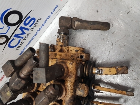 Ford 655, 655a, 550, 555, 555a Digger Loader Control Hydraulic Valve Complete - Válvula hidráulica para Retroexcavadora: foto 5 Ford 655, 655a, 550, 555, 555a Digger Loader Control Hydraulic Valve Complete - Válvula hidráulica para Retroexcavadora: foto 5