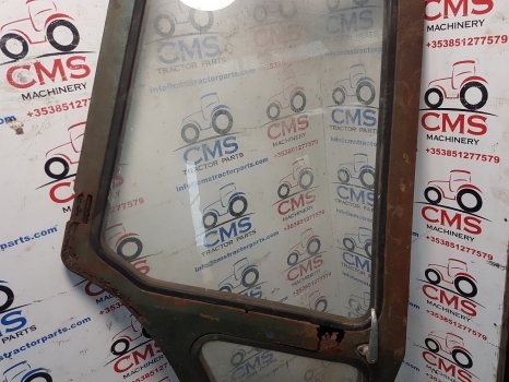 Ford 7600, 7710, 6600 Tw10, Tw10 Q Cab Door Right Assembly Rusty D8nn9420124bc - Puerta y piezas para Tractor: foto 4 Ford 7600, 7710, 6600 Tw10, Tw10 Q Cab Door Right Assembly Rusty D8nn9420124bc - Puerta y piezas para Tractor: foto 4