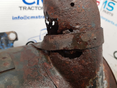 Ford 7610 6610, 7710 Air Filter Box Cleaner 2.25 Inches Rusty E0nn9600la12m - Sistema de admisión de aire: foto 2 Ford 7610 6610, 7710 Air Filter Box Cleaner 2.25 Inches Rusty E0nn9600la12m - Sistema de admisión de aire: foto 2