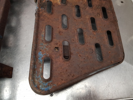 Ford Dexta, Super Dexta Cab Footstep Pair 957e16472a, 957e16473b - Sistema de admisión de aire: foto 5 Ford Dexta, Super Dexta Cab Footstep Pair 957e16472a, 957e16473b - Sistema de admisión de aire: foto 5
