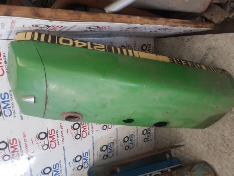 John Deere 2040s, 2140, Bonnet Al33151 - Capota para Tractor: foto 3 John Deere 2040s, 2140, Bonnet Al33151 - Capota para Tractor: foto 3