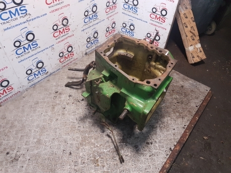 John Deere 3040, 2040, 2140, 1840, 1640 Clutch Housing L33179, Al28740, L39493 - Embrague y piezas para Tractor: foto 2 John Deere 3040, 2040, 2140, 1840, 1640 Clutch Housing L33179, Al28740, L39493 - Embrague y piezas para Tractor: foto 2