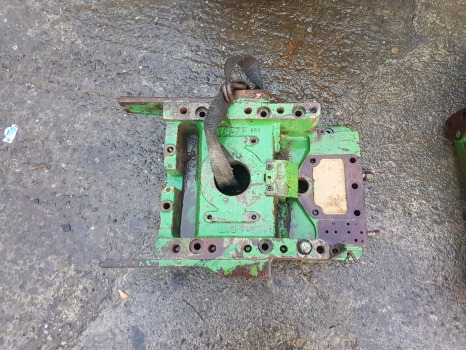 John Deere 5820, 6400, 6100, 6200, 6300, 6500 Rear Pto Housing L76333, Al76176 - Transmisión: foto 1 John Deere 5820, 6400, 6100, 6200, 6300, 6500 Rear Pto Housing L76333, Al76176 - Transmisión: foto 1