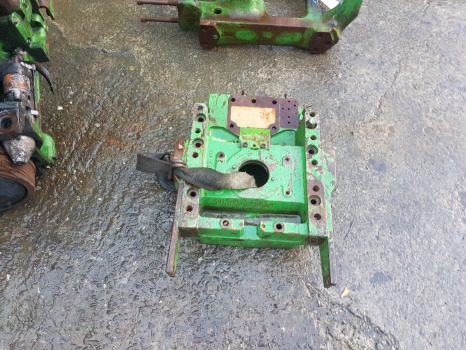 John Deere 5820, 6400, 6100, 6200, 6300, 6500 Rear Pto Housing L76333, Al76176 - Transmisión: foto 4 John Deere 5820, 6400, 6100, 6200, 6300, 6500 Rear Pto Housing L76333, Al76176 - Transmisión: foto 4