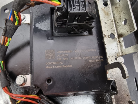John Deere 6145r, 6r Series, Ecu Multi Functional Controller Al210192, Al211937 - Unidad de control: foto 3 John Deere 6145r, 6r Series, Ecu Multi Functional Controller Al210192, Al211937 - Unidad de control: foto 3