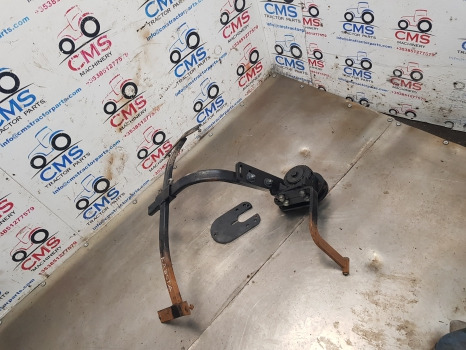 Kubota M5092 Front Axle Mudguard Bracket Lhs Assy - Guardabarros: foto 2 Kubota M5092 Front Axle Mudguard Bracket Lhs Assy - Guardabarros: foto 2