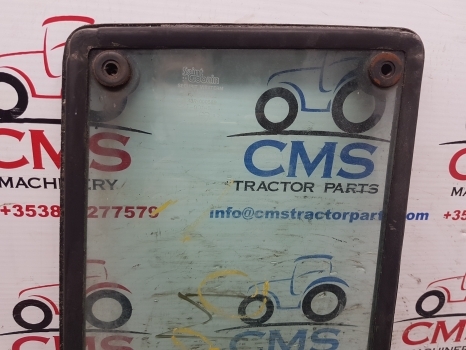 Landini Massey Ferguson 600 Series Cab Knee Glass With Rhs Seal 3301882m1 - Ventana y piezas para Tractor: foto 3 Landini Massey Ferguson 600 Series Cab Knee Glass With Rhs Seal 3301882m1 - Ventana y piezas para Tractor: foto 3